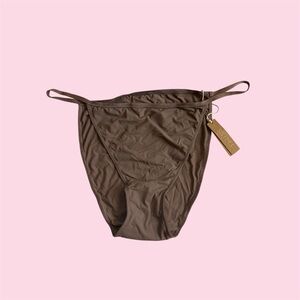 BNWT SKIMS Panties
